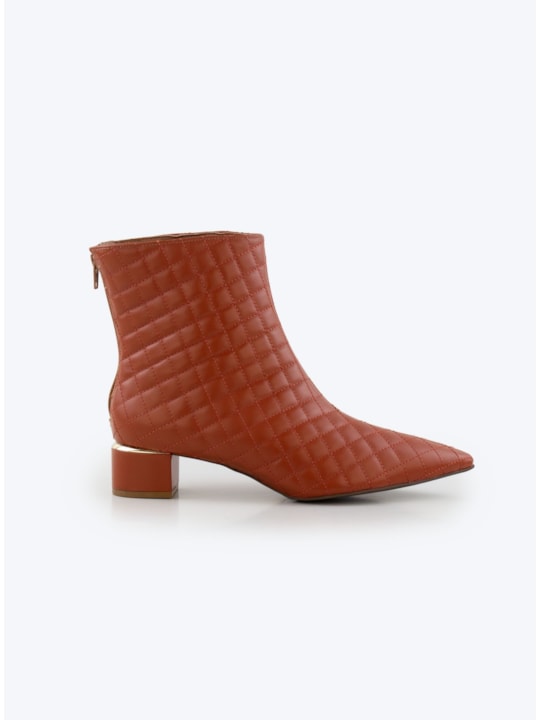 Bota Cano Curto Matelassê Caramelo
