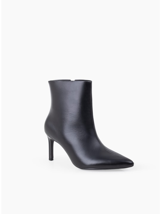 Bota Preta Couro Salto Fino Cano Médio