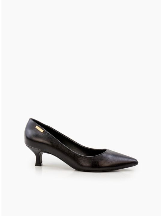Scarpin Couro Bico Fino Salto Médio Preto