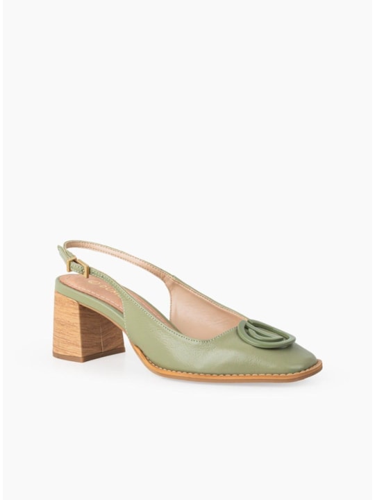 SCARPIN SLINGBACK SALTO BLOCO COURO PISTACHE COM METAL